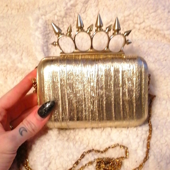 Kill someone klutch - Picture 1 of 1